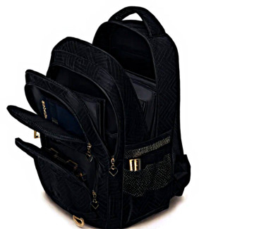 KPOP DEMON HUNTERS ISKOLATÁSKA HUNTRIX